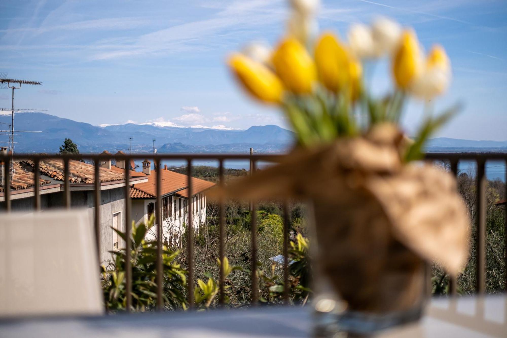 Il Lago Dei Sogni - Stupenda Vista Lago E Colline Barcuzzi Luaran gambar